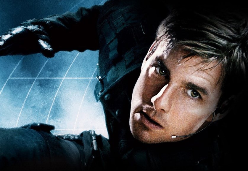 Leaked photos show Tom Cruise in insane “Mission Impossible” stunt