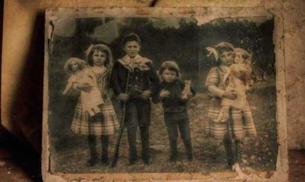 Watch The <em>Peculiar</em> Teaser For Tim Burton’s Latest Film