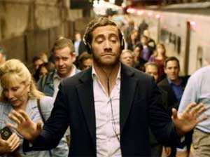 Demolition-Jake-Gyllenhaal-Headphones