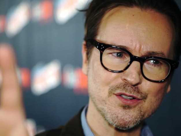 Why Matt Reeves Directing “The Batman” Could Save The DCEU