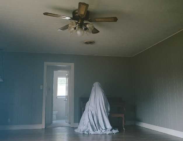 Review: ‘A Ghost Story’ Is A Slow But Insightful Existential Journey