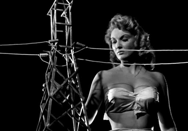 Top 5 Films About 50 Foot Women On-Screen